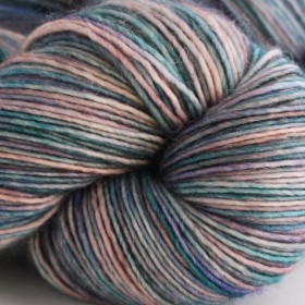 Photo of 'Feather' yarn