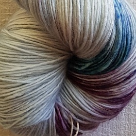 Photo of 'Alma' yarn